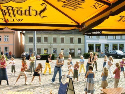Hotel Am Markt Altentreptow Luaran gambar