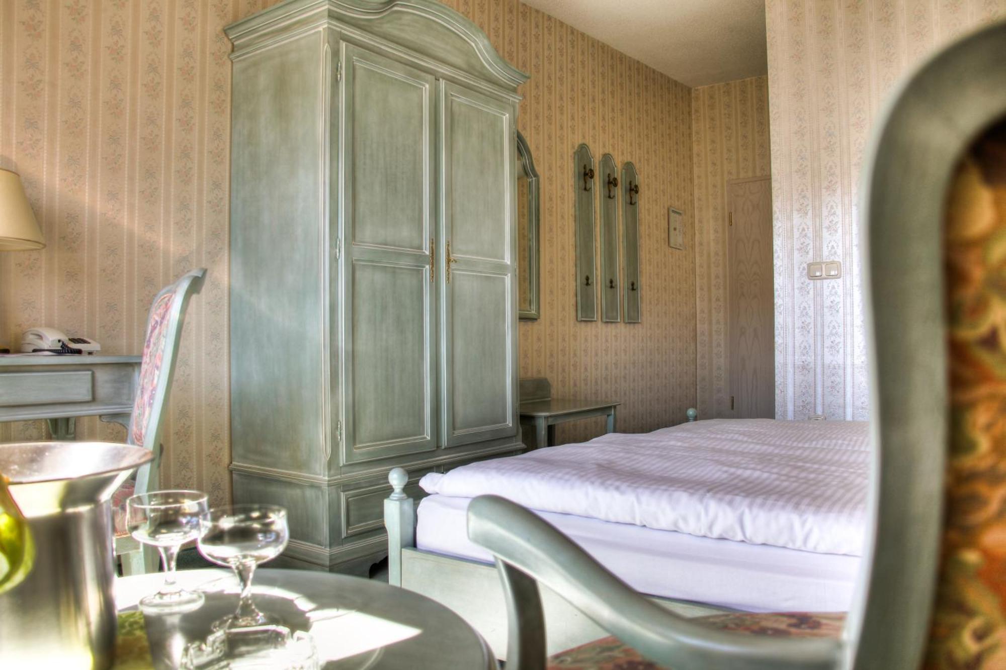 Hotel Am Markt Altentreptow Luaran gambar
