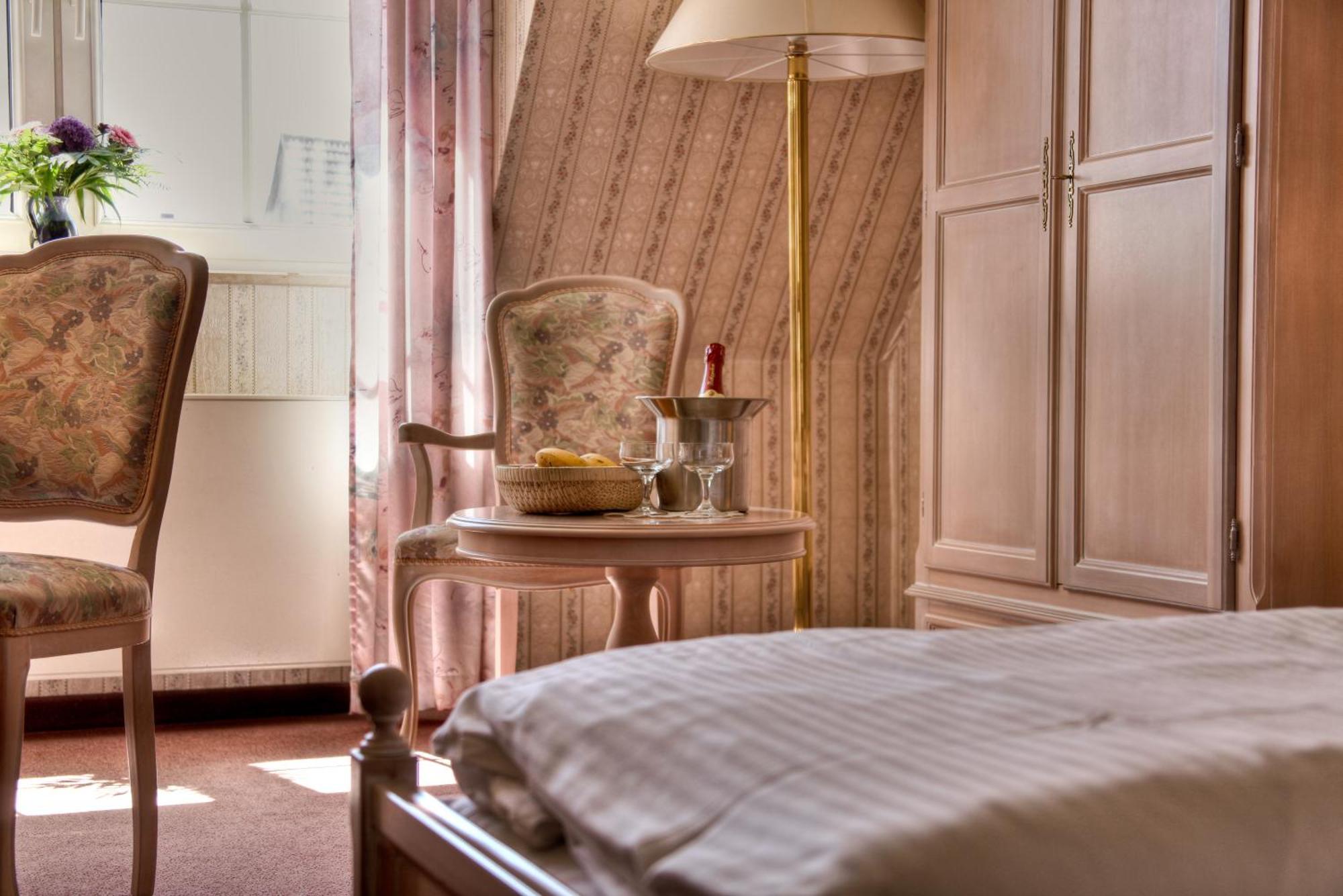 Hotel Am Markt Altentreptow Luaran gambar