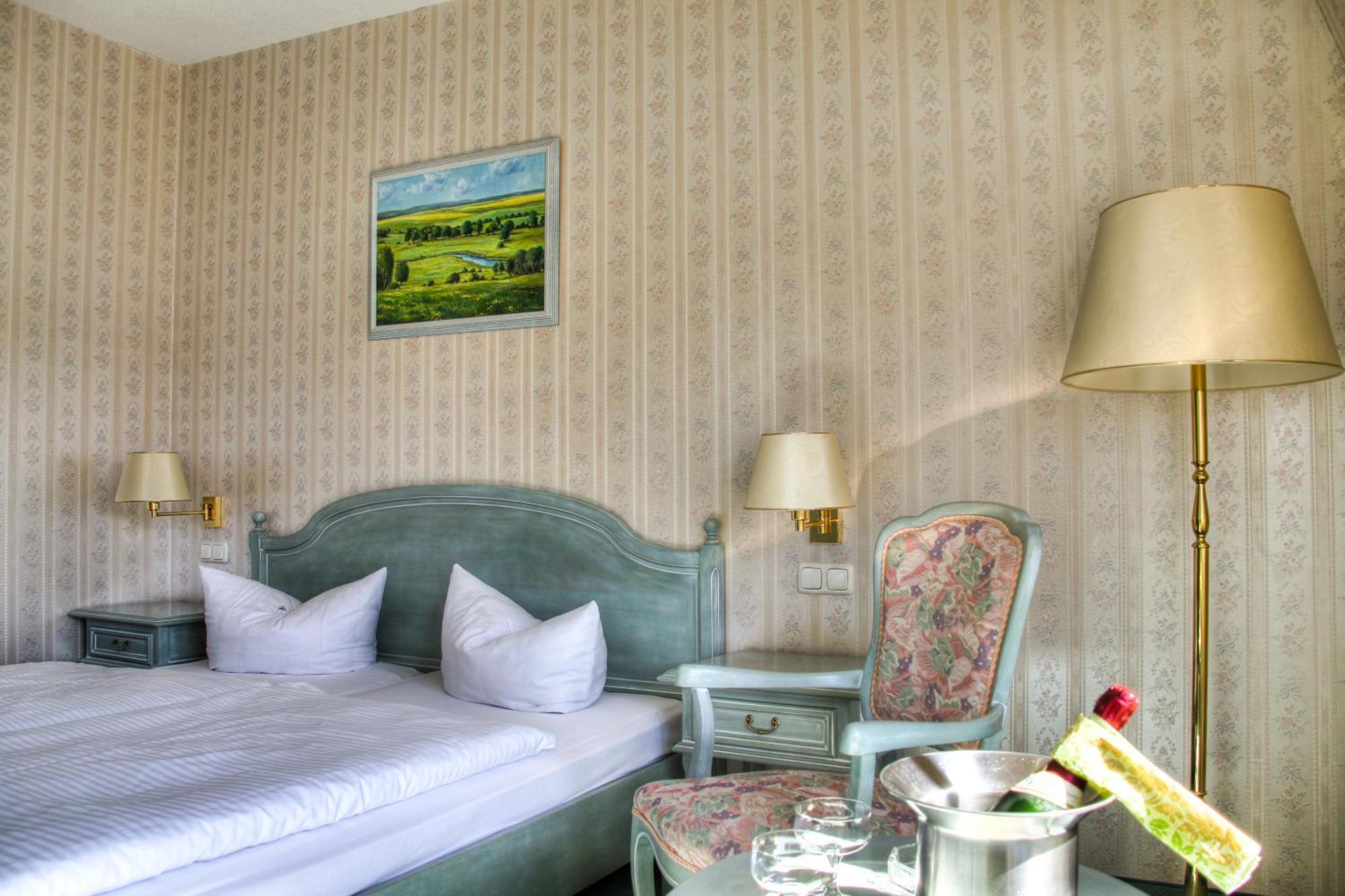 Hotel Am Markt Altentreptow Luaran gambar